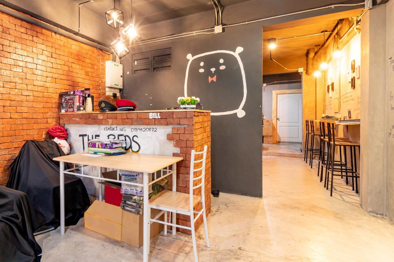The Beds Ever Hostel (Adults Only) Банкок Екстериор снимка