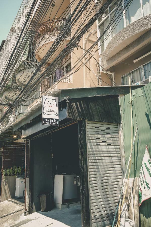 The Beds Ever Hostel (Adults Only) Банкок Екстериор снимка